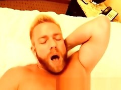Free emo fucked gay porn videos The Boss Gets Some Muscle Ass