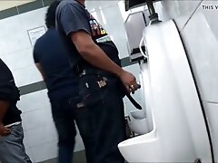 Caught - They wanna have fun 002 (Public Toilet)
